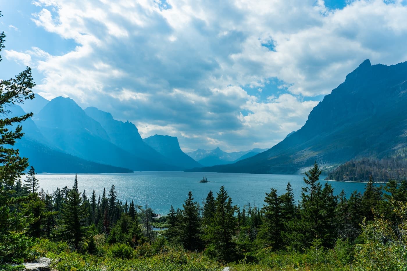 Scenic view of a Montana mountain lake in Montana